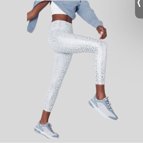 Fabletics White Silver Animal Print Define High Waisted Powerhold 7/8 Leggings M - Picture 1 of 8